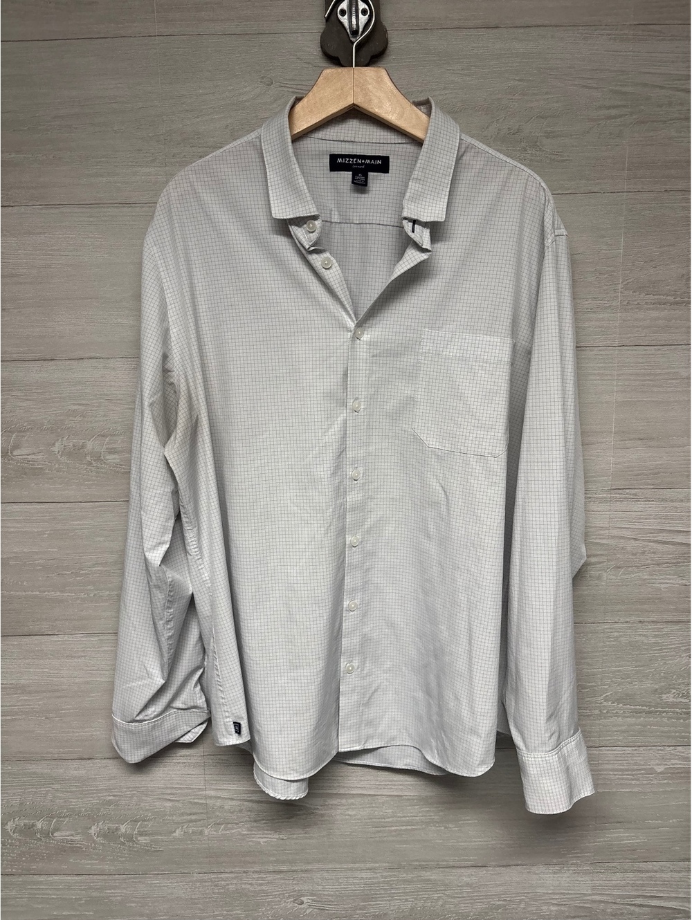 * | Mizzen & Main | button down shirt. Size XL. - Picture 1 of 3